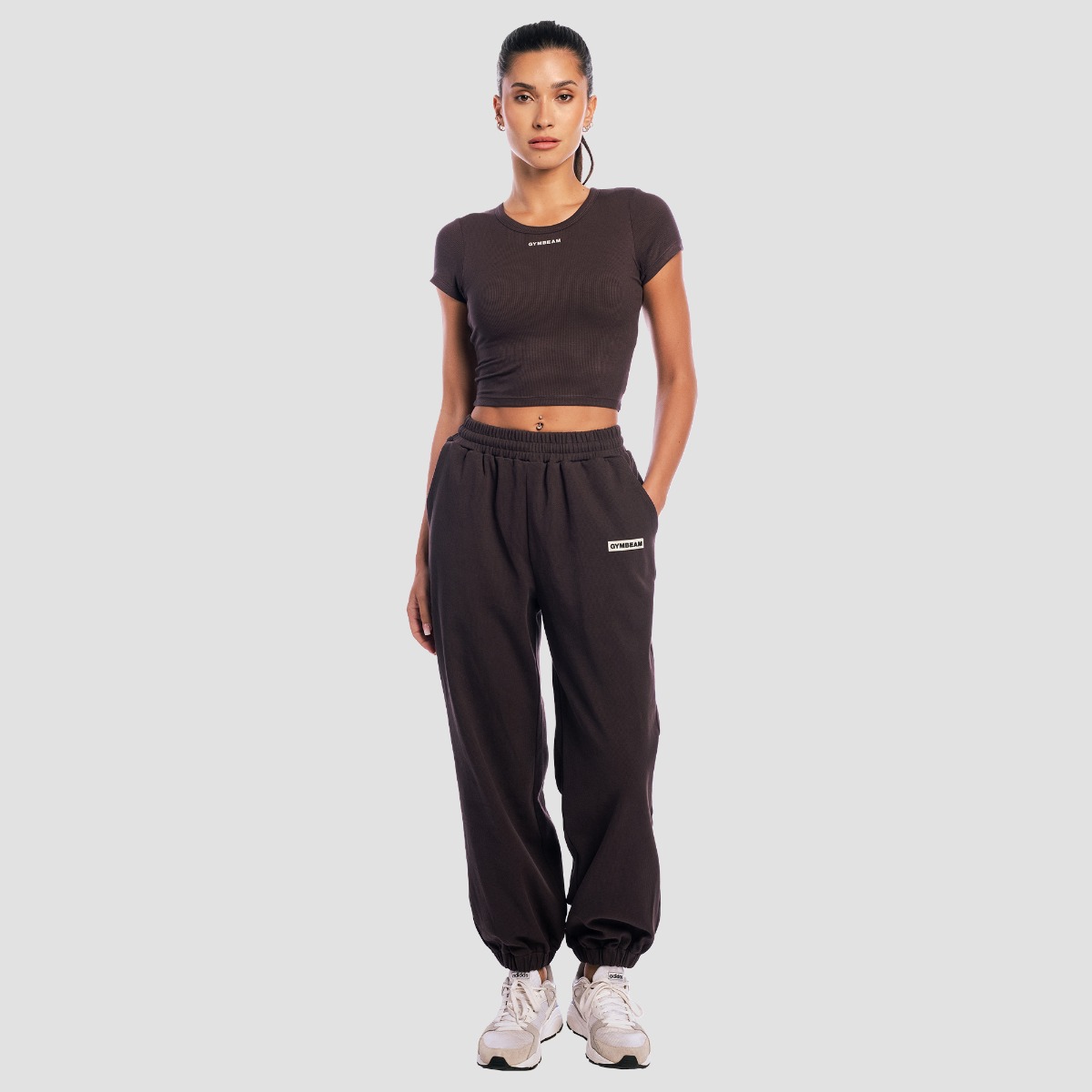 GymBeam Women‘s Aura Cropped T-Shirt Tee Brown (obrázek 4)