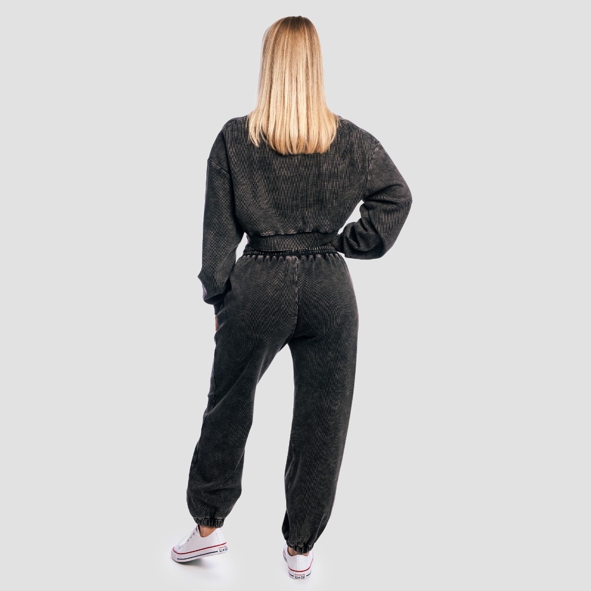 GymBeam Dámské tepláky Aura Washed Black (obrázek 5)