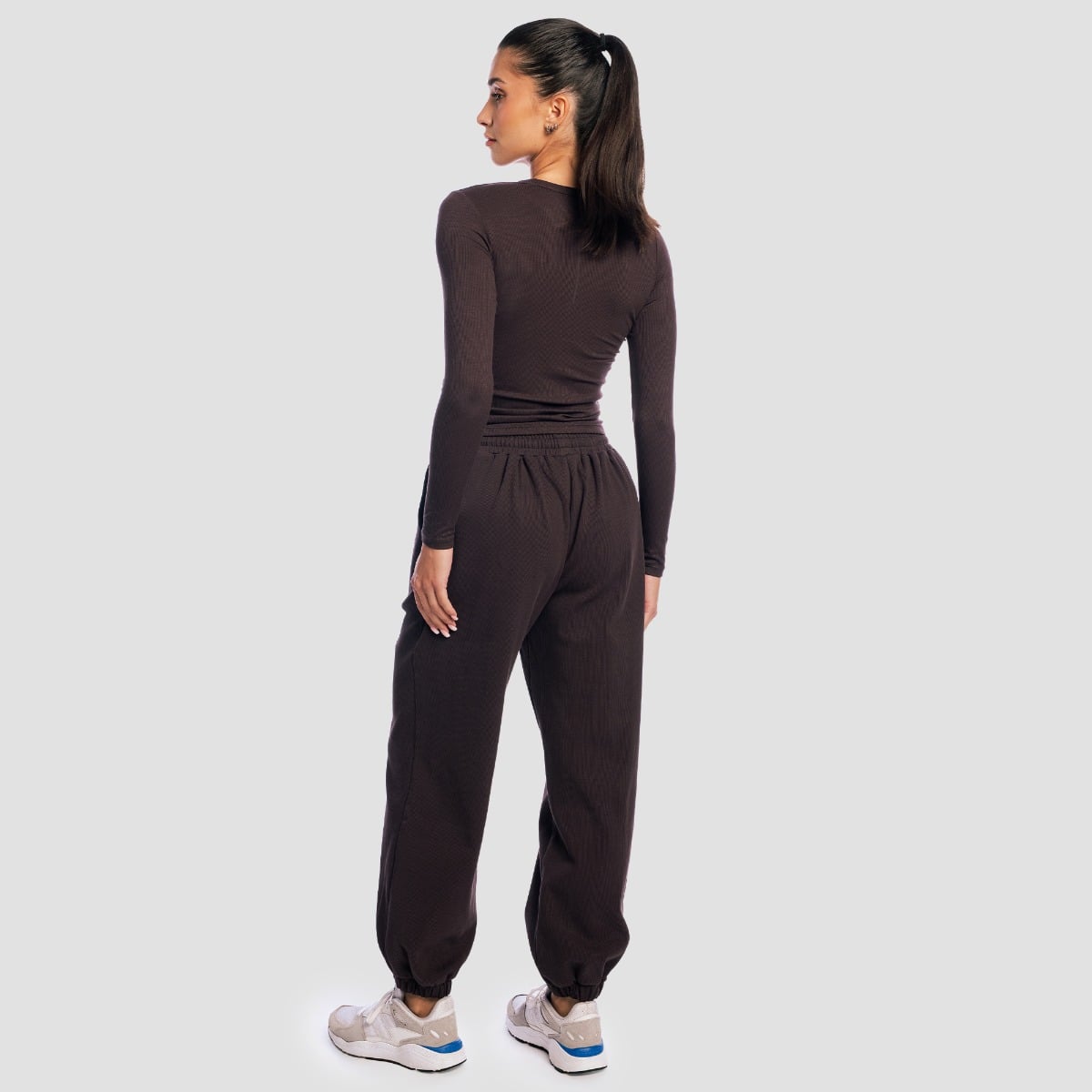 GymBeam Women‘s Aura Long Sleeve T-Shirt Tee Brown (obrázek 6)