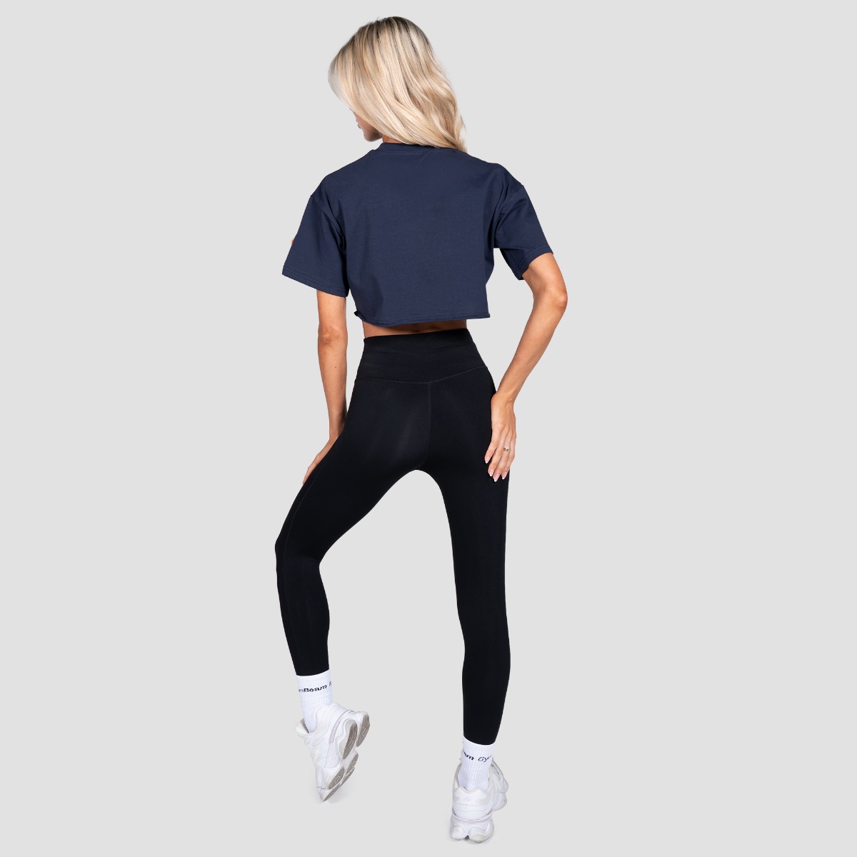 GymBeam Women‘s Earned Cropped T-shirt Midnight (obrázek 5)