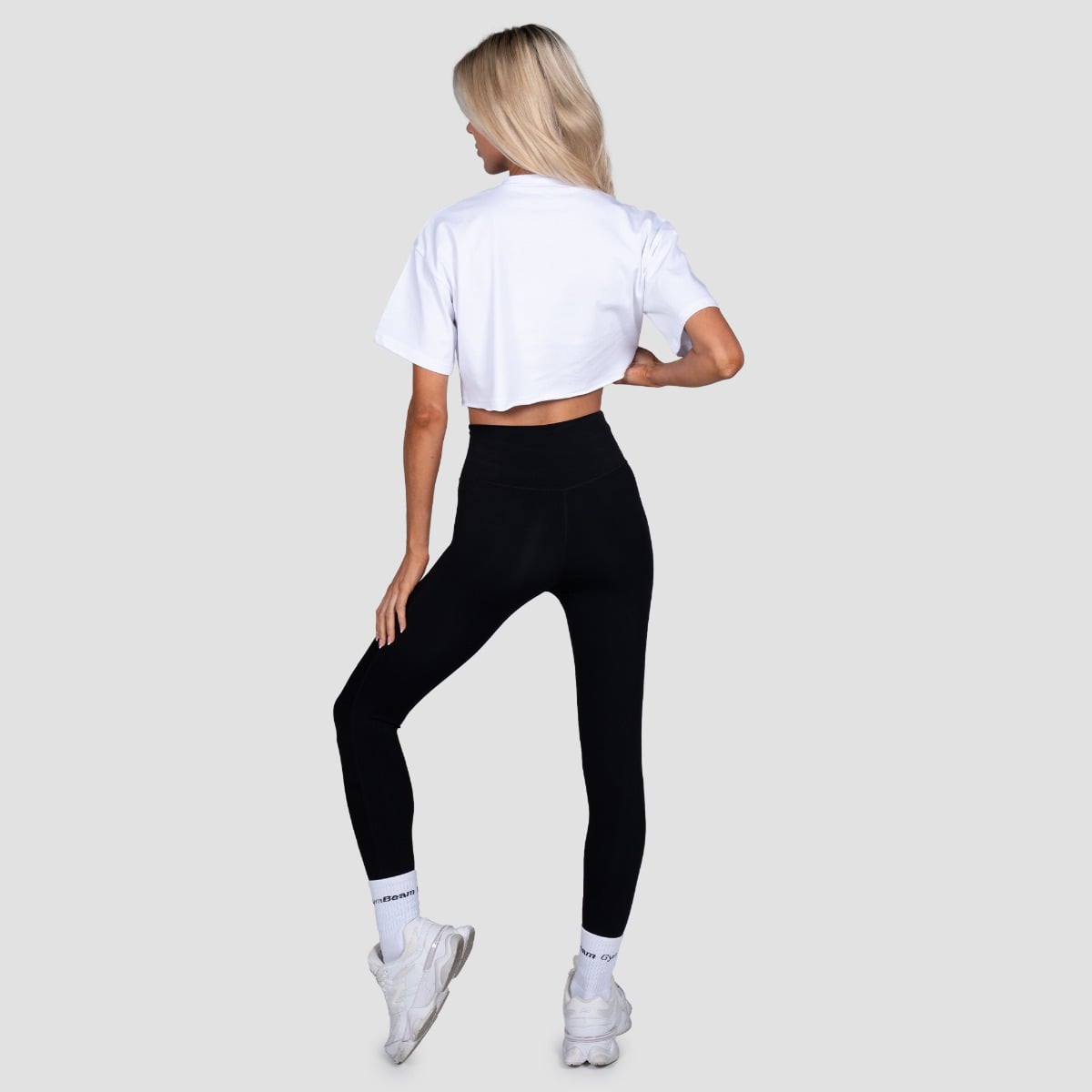 GymBeam Women‘s Earned Cropped T-shirt White (obrázek 5)
