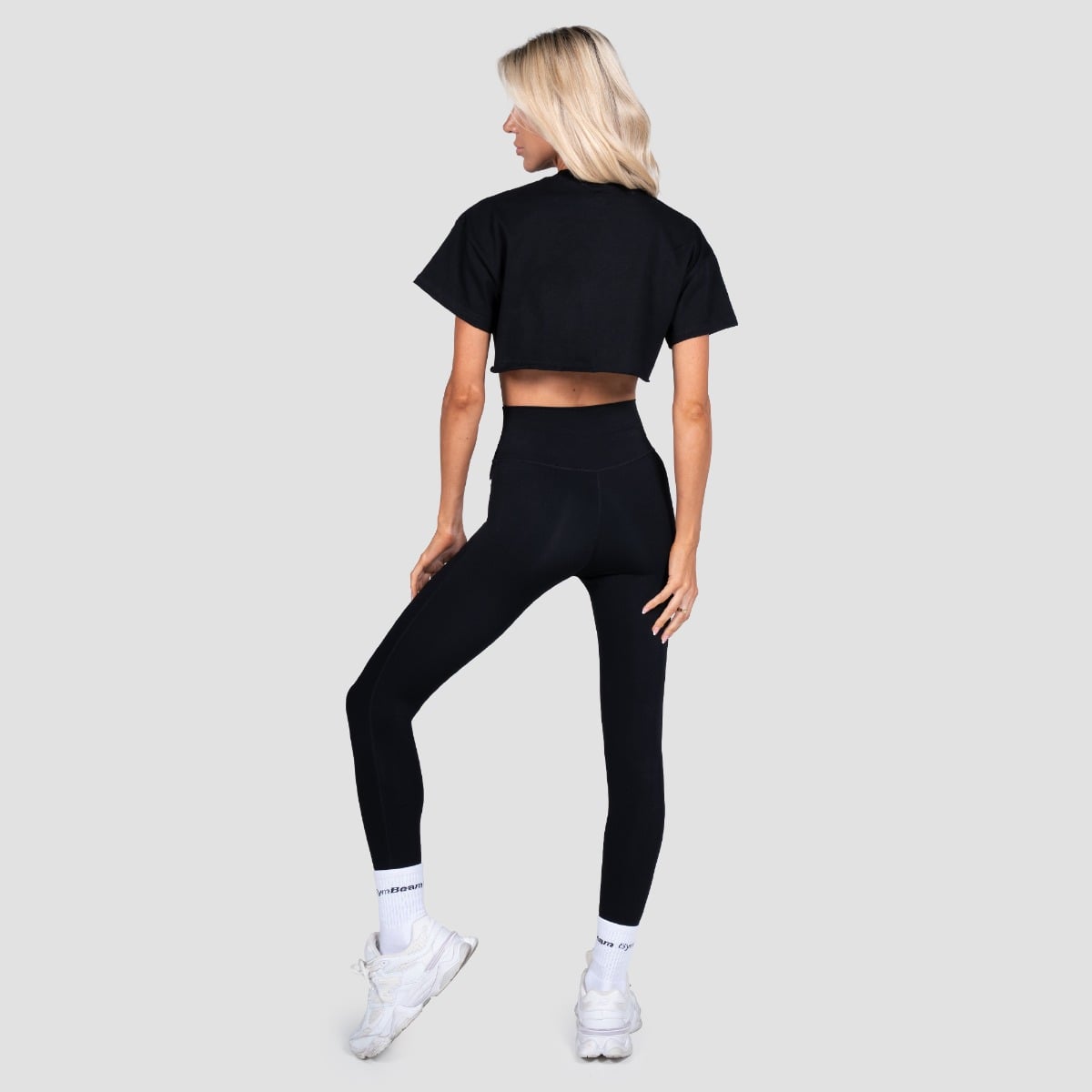 GymBeam Women‘s Thrive Cropped T-shirt Black (obrázek 5)