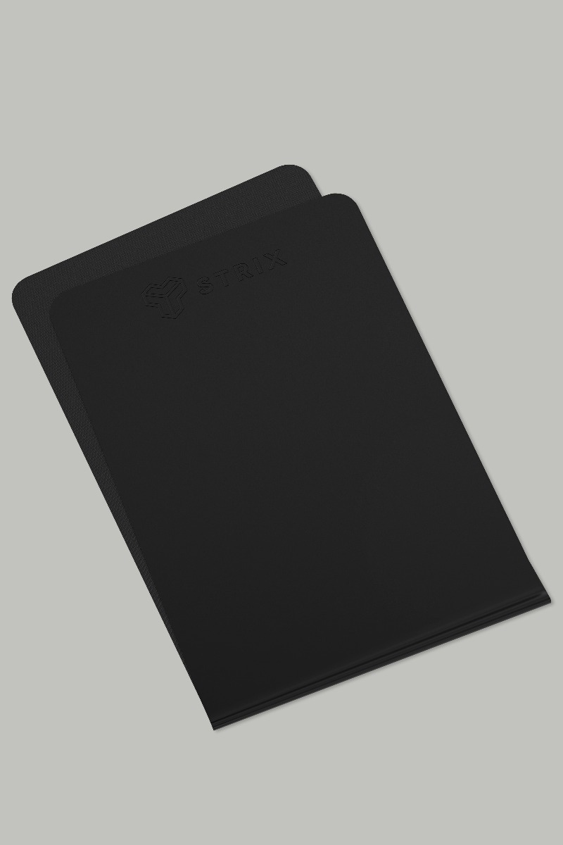 Podložka na cvičení Yoga Mat Black - STRIX černá