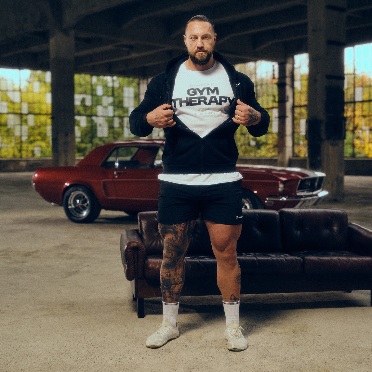 GymBeam Mikina se zipem Zone Black